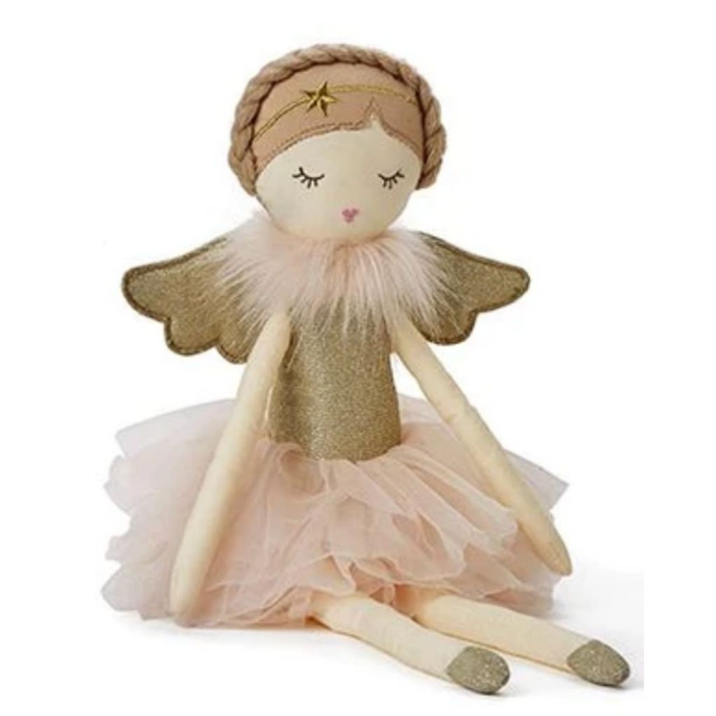 boneca de pano rosa com detalhes em dourado para decoração do quarto infantil